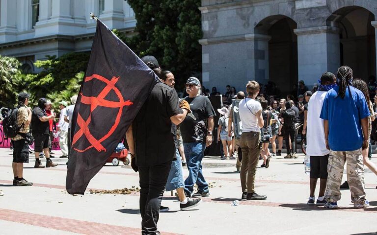 “There may be no consoles in future” says Protestor